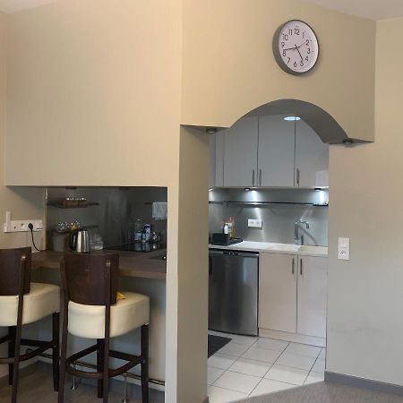 Luxurious Flat In Bondy,公寓 外观 照片